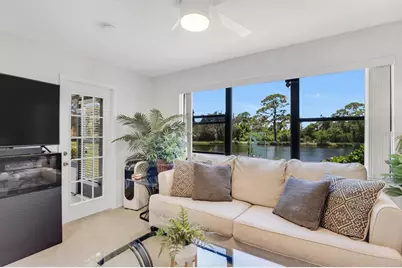 8186 Terrace Garden Drive N #101, Saint Petersburg, FL 33709 - Photo 27