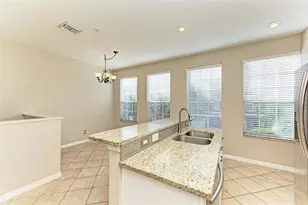 3047 Pointeview Dr, Tampa, FL 33611 - Photo 11