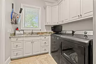 1210 Monterey Blvd NE, Saint Petersburg, FL 33704 - Photo 53