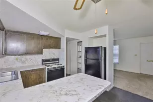 7741 39th Ave N, Saint Petersburg, FL 33709 - Photo 7