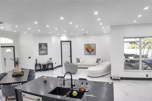 3926 Northridge Dr, Valrico, FL 33596 - Photo 9