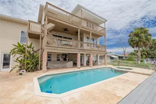 8100 Brighton Dr, Port Richey, FL 34668 - Photo 11