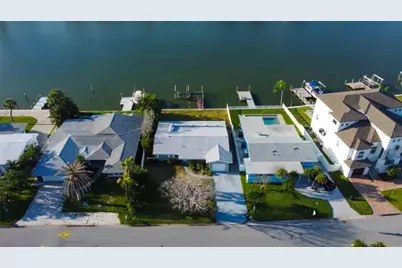 307 173rd Avenue E, North Redington Beach, FL 33708 - Photo 5