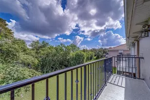 270 Valencia Cir, Saint Petersburg, FL 33716 - Photo 31