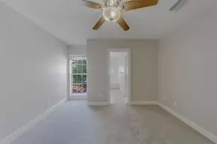 270 Valencia Cir, Saint Petersburg, FL 33716 - Photo 37