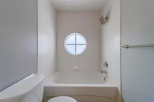 270 Valencia Cir, Saint Petersburg, FL 33716 - Photo 41