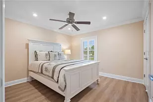 4974 Coquina Key Dr SE, Saint Petersburg, FL 33705 - Photo 23