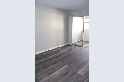 6370 1st Street N #206, Saint Petersburg, FL 33702 - Photo 5