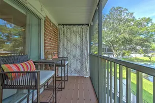 13759 Orange Sunset Dr, Tampa, FL 33618 - Photo 29