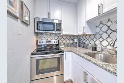 13759 Orange Sunset Drive #201, Tampa, FL 33618 - Photo 3