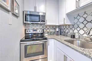 13759 Orange Sunset Dr, Tampa, FL 33618 - Photo 3