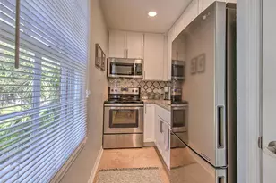 13759 Orange Sunset Dr, Tampa, FL 33618 - Photo 39