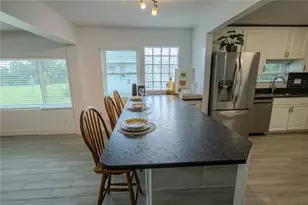 1101 28th Ave S, Saint Petersburg, FL 33705 - Photo 9