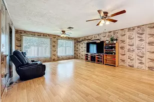 7536 18th Way N, Saint Petersburg, FL 33702 - Photo 11