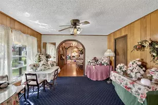 2214 Thonotosassa Rd, Plant City, FL 33563 - Photo 11