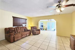 35204 Ponderosa Rd, Zephyrhills, FL 33541 - Photo 9