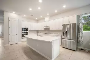 5640 Trevesta Pl, Palmetto, FL 34221 - Photo 7