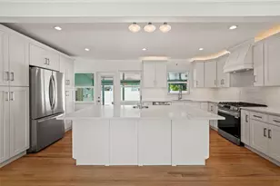 976 Narcissus Ave, Clearwater Beach, FL 33767 - Photo 5