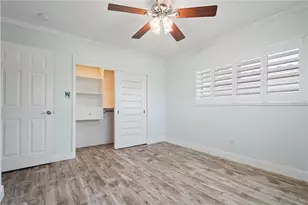 12170 4th St E, Treasure Island, FL 33706 - Photo 21