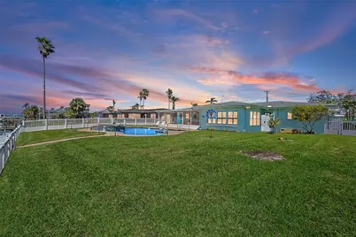 12170 4th Street E, Treasure Island, FL 33706 - Photo 33