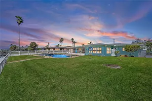 12170 4th St E, Treasure Island, FL 33706 - Photo 33