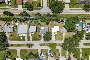 130 Melody Ln, Largo, FL 33771 - Photo 43