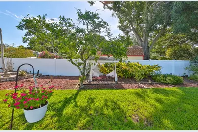 13562 Lake Magdalene Drive, Tampa, FL 33613 - Photo 25