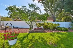 13562 Lake Magdalene Dr, Tampa, FL 33613 - Photo 25