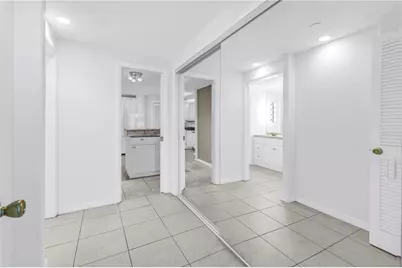 1 Beach Drive SE #810, Saint Petersburg, FL 33701 - Photo 23
