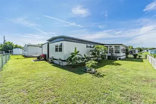 39601 Elgin Dr, Zephyrhills, FL 33542 - Photo 23