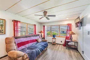 39601 Elgin Dr, Zephyrhills, FL 33542 - Photo 9