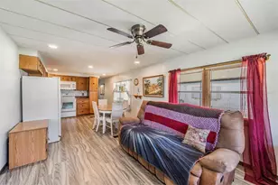 39601 Elgin Dr, Zephyrhills, FL 33542 - Photo 7