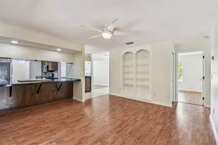 9203 Regents Park Dr, Tampa, FL 33647 - Photo 29