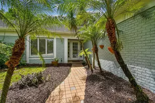 9203 Regents Park Dr, Tampa, FL 33647 - Photo 5
