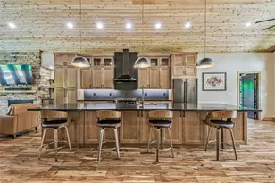 1517 Uncle Bud's Ln, Lithia, FL 33547 - Photo 9