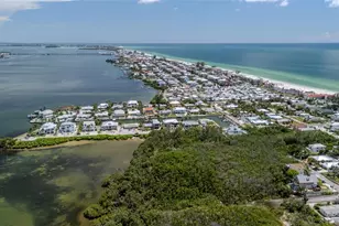 405 28th St, Holmes Beach, FL 34217 - Photo 53