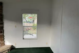 359 Center Dr, Deland, FL 32724 - Photo 9