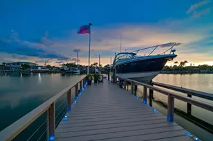 11700 5th St E, Treasure Island, FL 33706 - Photo 31