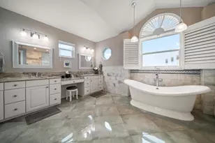 11700 5th St E, Treasure Island, FL 33706 - Photo 49