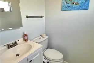 650 Mt Key Ave NE, Saint Petersburg, FL 33702 - Photo 9