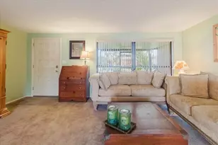 3310 Salisbury Dr, Holiday, FL 34691 - Photo 7