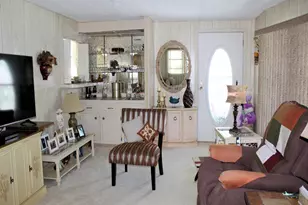 129 Royal Palm Cir, Largo, FL 33778 - Photo 9