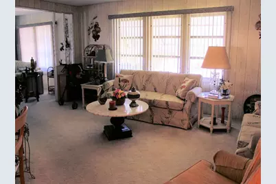 129 Royal Palm Circle, Largo, FL 33778 - Photo 7