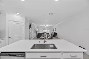 17334 Holly Wl Ave, Wimauma, FL 33598 - Photo 21
