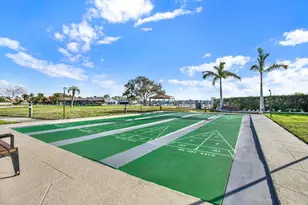 4900 Brittany Dr S, Saint Petersburg, FL 33715 - Photo 9