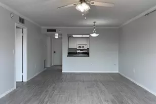 4900 Brittany Dr S, Saint Petersburg, FL 33715 - Photo 11