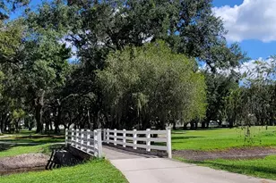 36645 Kay Ave, Zephyrhills, FL 33542 - Photo 25