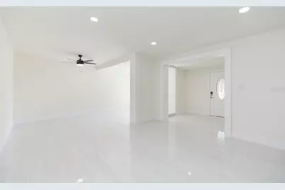 5640 Cedar Street NE, Saint Petersburg, FL 33703 - Photo 19