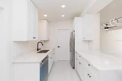 5640 Cedar Street NE, Saint Petersburg, FL 33703 - Photo 25