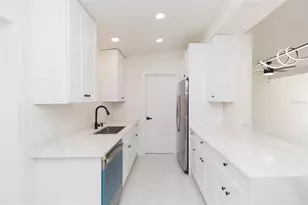 5640 Cedar St NE, Saint Petersburg, FL 33703 - Photo 25